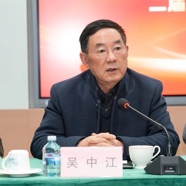 南京校友会二届四次会长会圆满举...